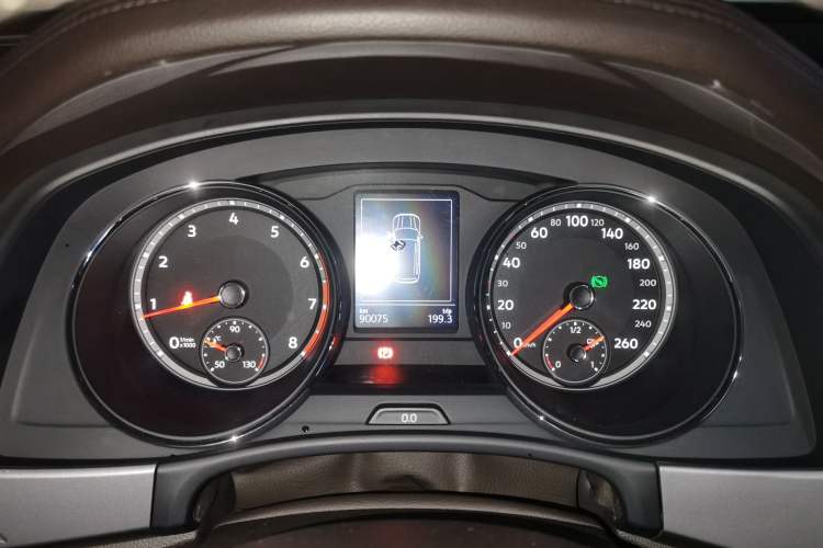 Used Volkswagen Teramont 2017 530 V6 Four-Wheel Drive Luxury Edition Instrument Cluster