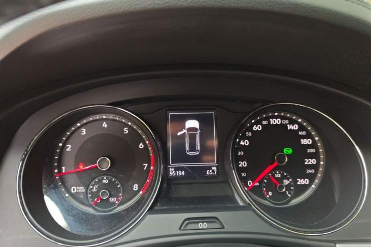 Used Volkswagen Teramont 2017 330TSI Two-Wheel-Drive Luxury Edition Instrument Cluster