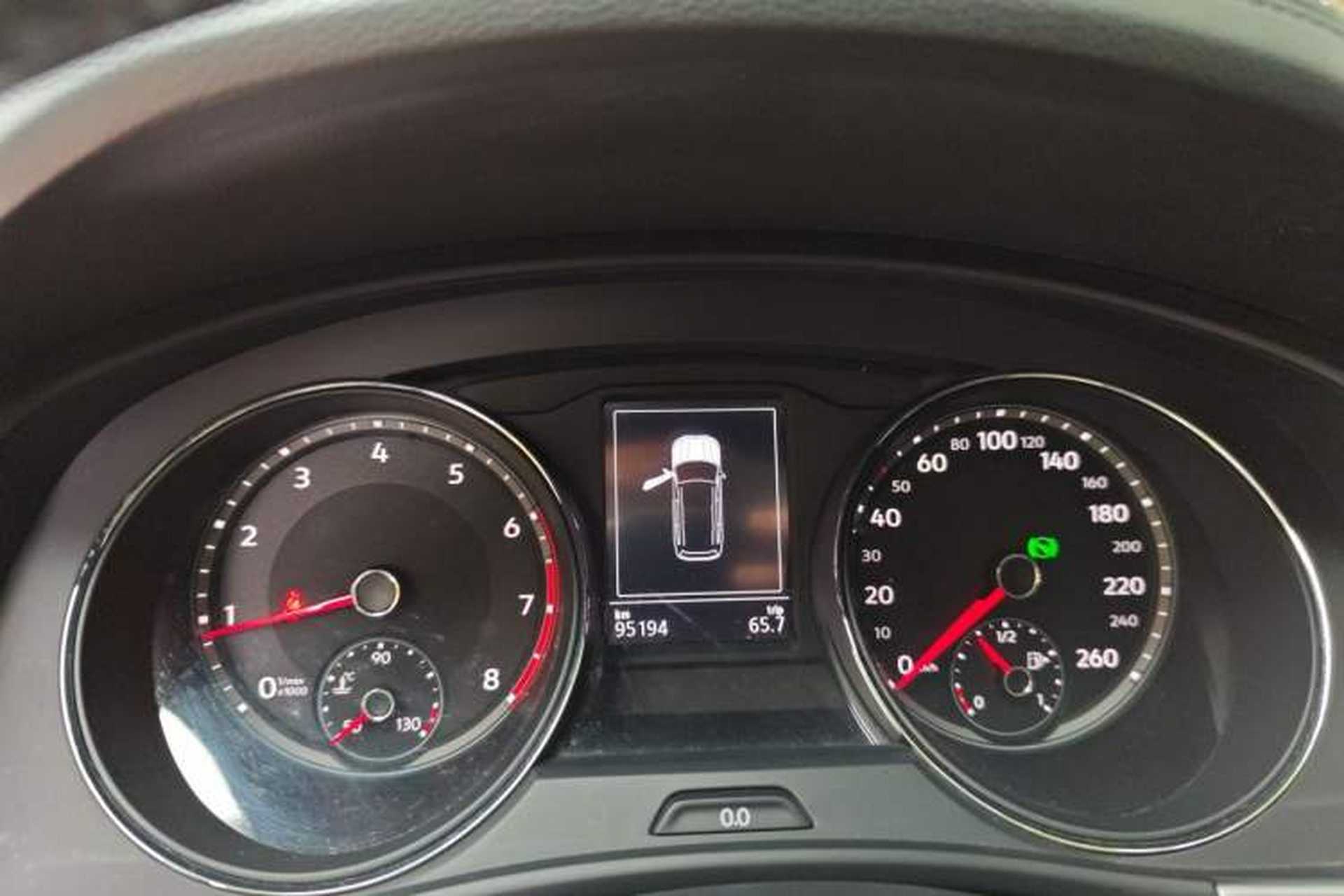 Used Volkswagen Teramont 2017 330TSI Two-Wheel-Drive Luxury Edition Instrument Cluster