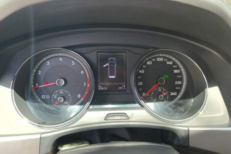 Used Volkswagen Teramont 2017 330TSI Two-Wheel-Drive Luxury Edition Instrument Cluster