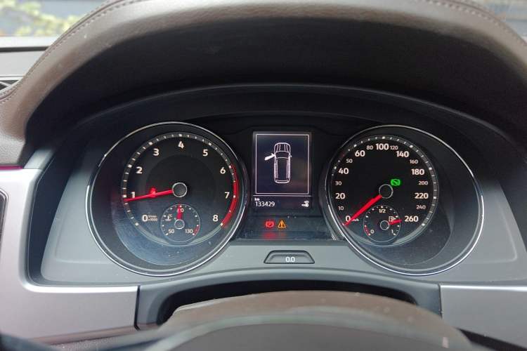 Used Volkswagen Teramont 2017 530 V6 Four-Wheel Drive Luxury Edition Instrument Cluster