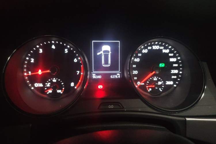 Used Volkswagen Teramont 2017 380TSI Four-Wheel Drive Comfort Edition Instrument Cluster