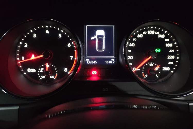 Used Volkswagen Teramont 2017 330TSI Two-Wheel-Drive Luxury Edition Instrument Cluster