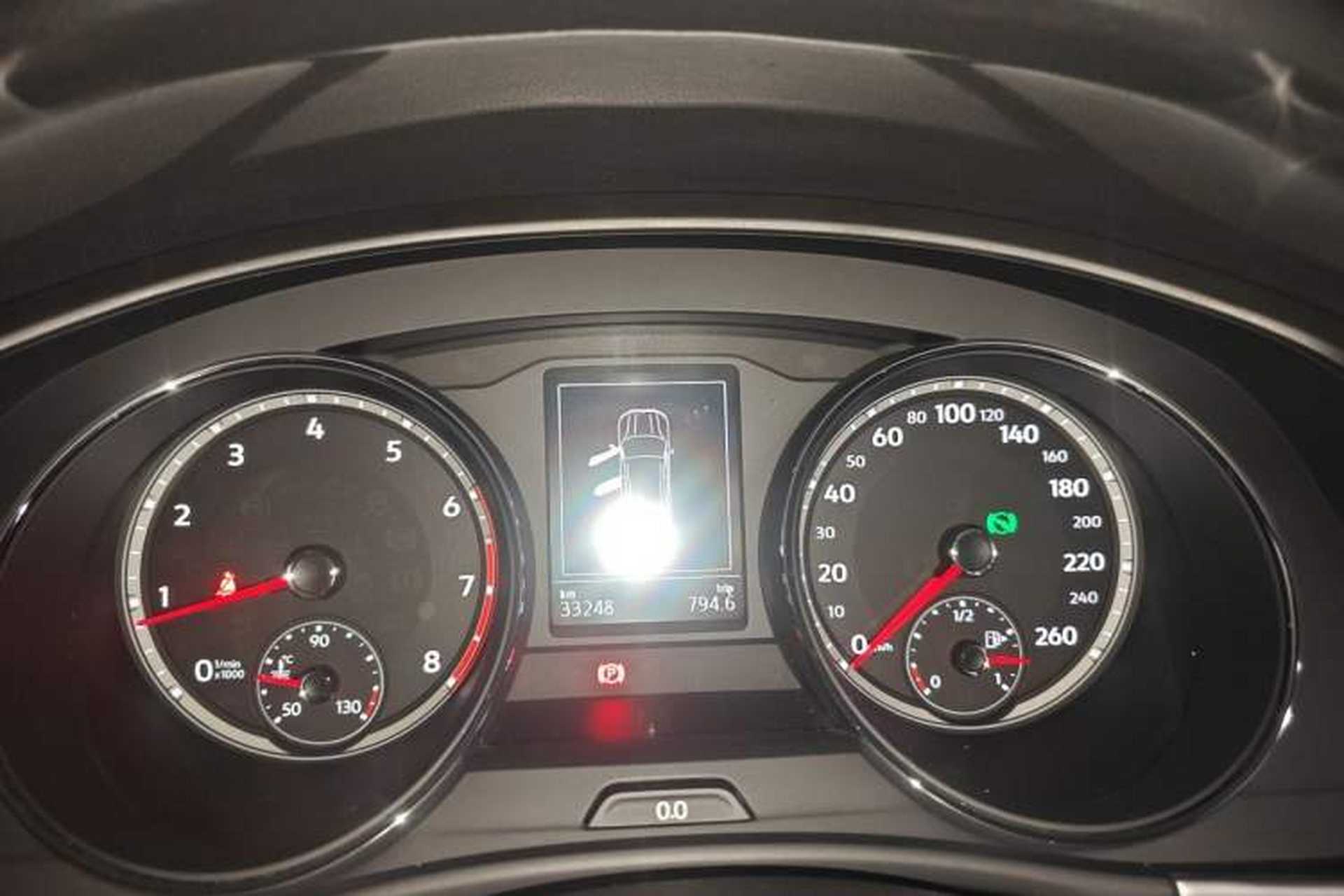 Used Volkswagen Teramont 2017 330TSI Two-Wheel-Drive Luxury Edition Instrument Cluster