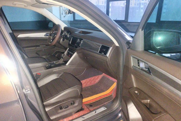 Used Volkswagen Teramont 2017 330TSI Two-Wheel-Drive Luxury Edition Interior 1