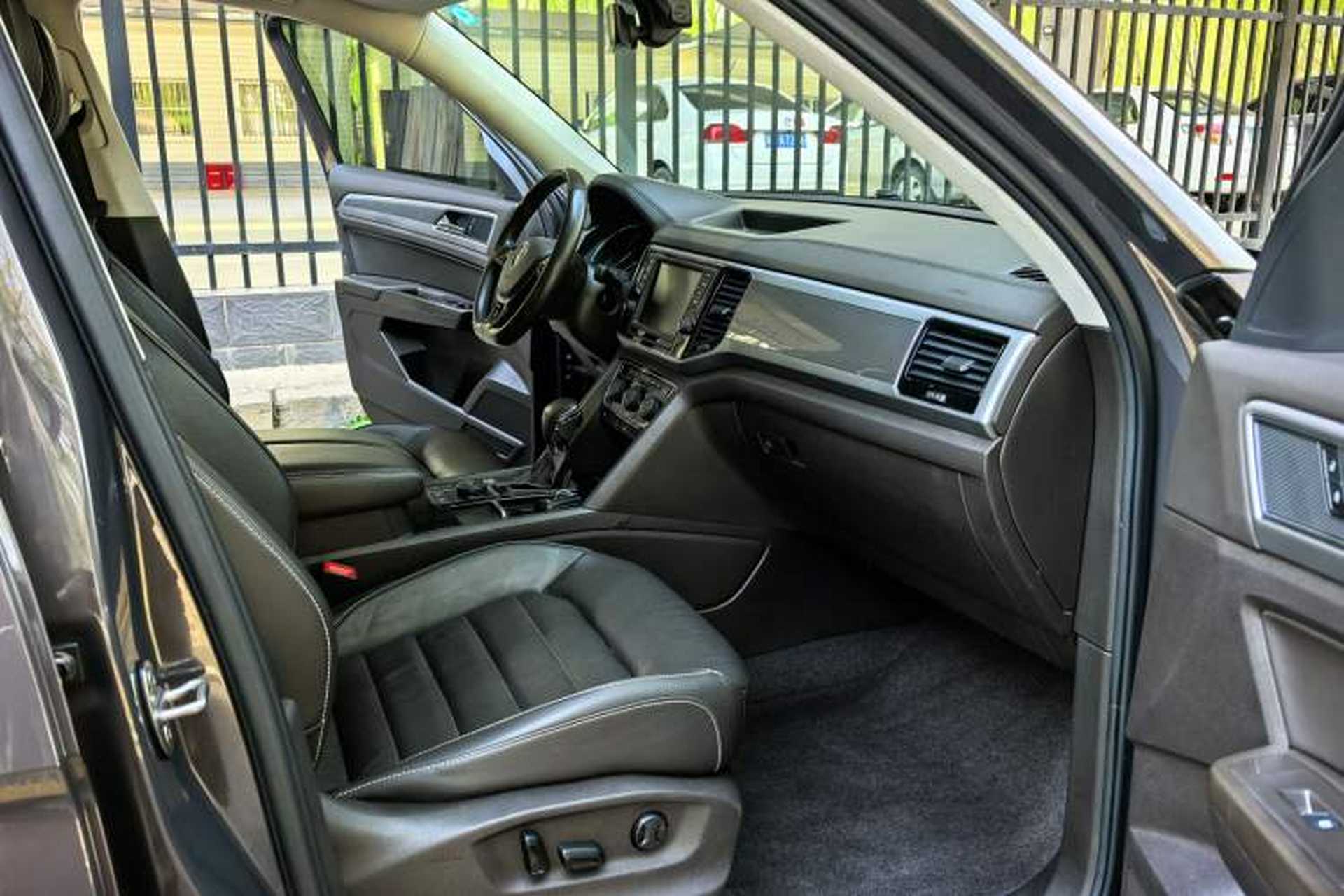 Used Volkswagen Teramont 2017 380TSI Four-Wheel Drive Luxury Edition Interior 10
