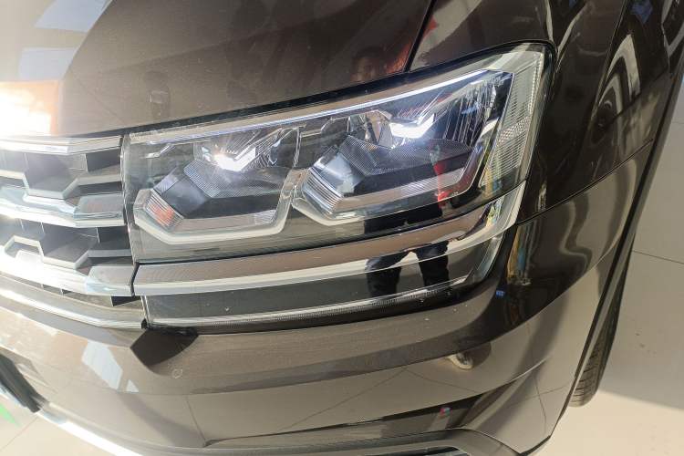 Used Volkswagen Teramont 2017 330TSI Two-Wheel-Drive Luxury Edition Left Front Headlight
