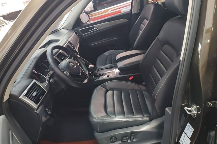 Used Volkswagen Teramont 2017 330TSI Two-Wheel-Drive Luxury Edition Left Front Seat