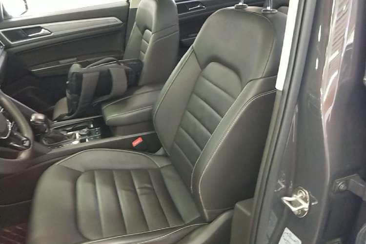 Used Volkswagen Teramont 2017 380TSI Four-Wheel Drive Luxury Edition Left Front Seat