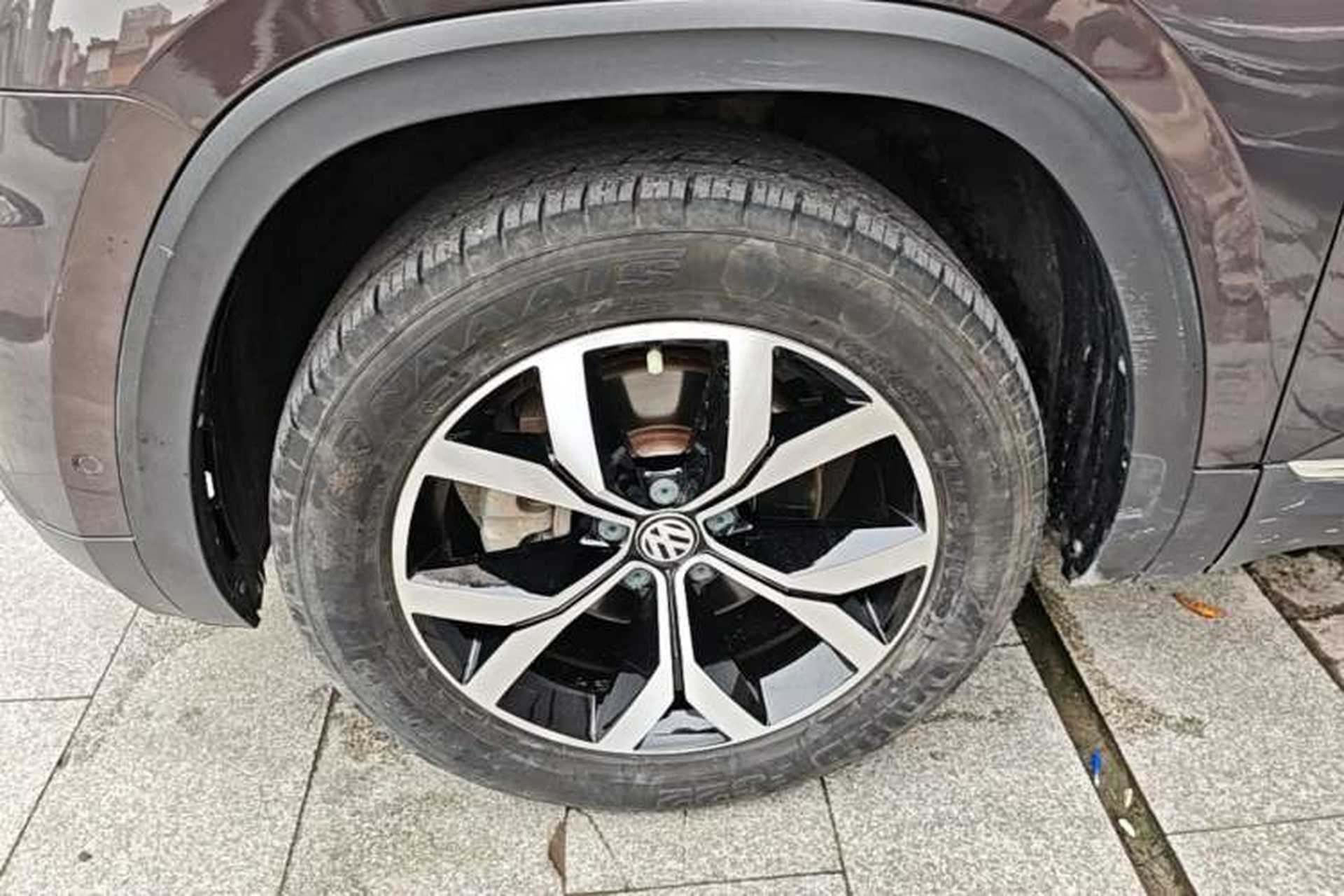 Used Volkswagen Teramont 2017 380TSI Four-Wheel Drive Luxury Edition Left Front Wheel Hub