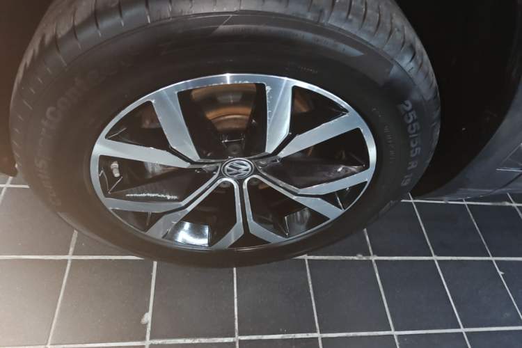 Used Volkswagen Teramont 2017 330TSI Two-Wheel-Drive Luxury Edition Left Front Wheel Hub