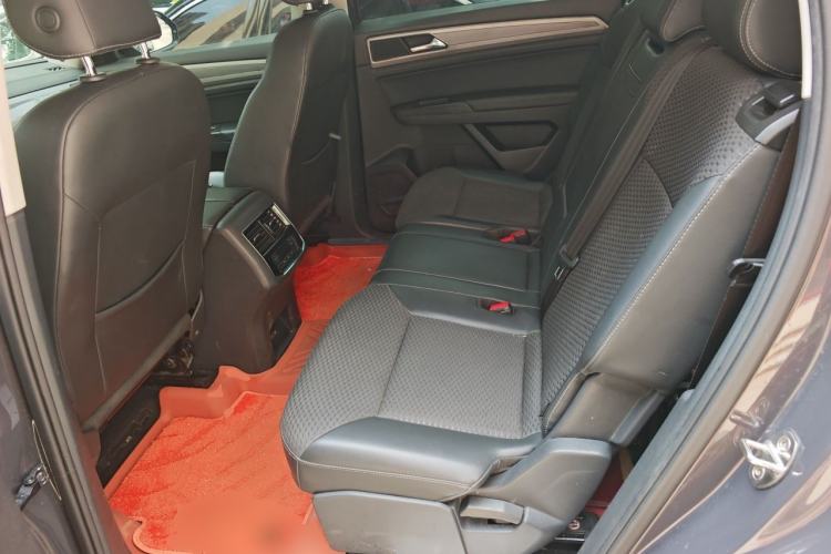 Used Volkswagen Teramont 2017 380TSI Four-Wheel Drive Comfort Edition Left Rear Seat