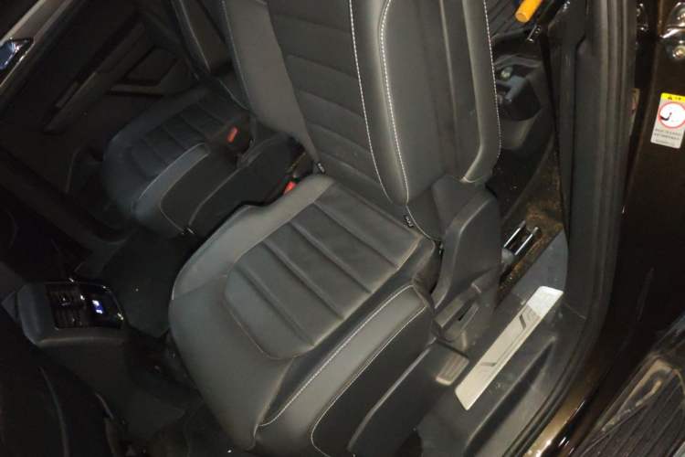 Used Volkswagen Teramont 2017 380TSI Four-Wheel Drive Luxury Edition Left Rear Seat
