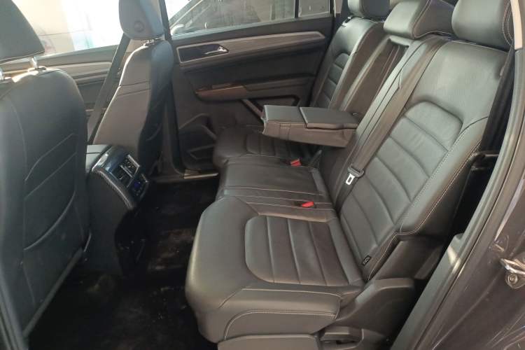 Used Volkswagen Teramont 2017 330TSI Two-Wheel-Drive Luxury Edition Left Rear Seat