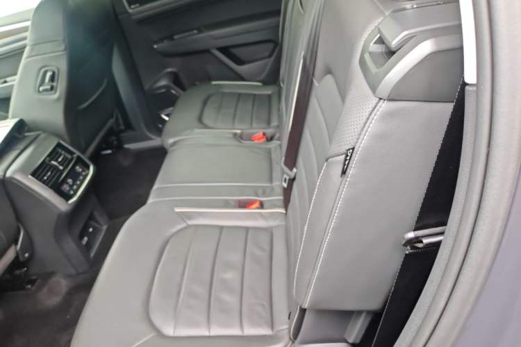 Used Volkswagen Teramont 2017 530 V6 Four-Wheel Drive Supreme Flagship Edition Left Rear Seat