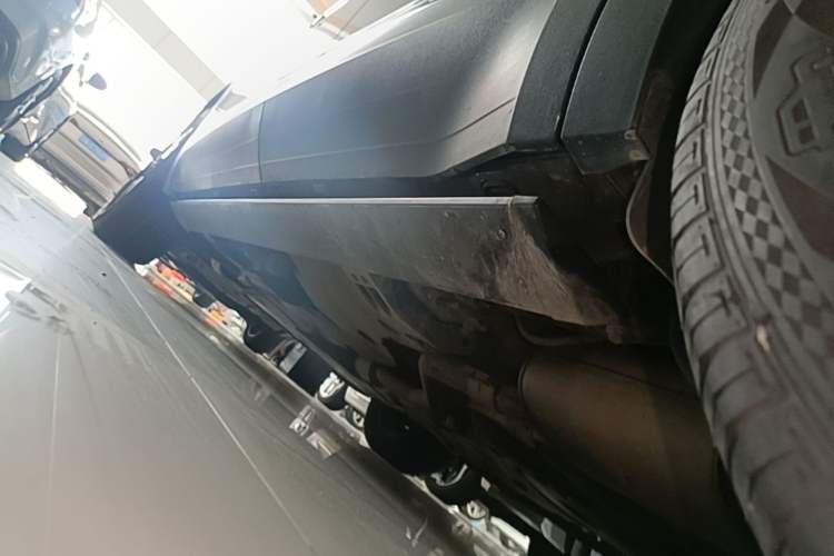 Used Volkswagen Teramont 2017 330TSI Two-Wheel-Drive Luxury Edition Left Side Sill