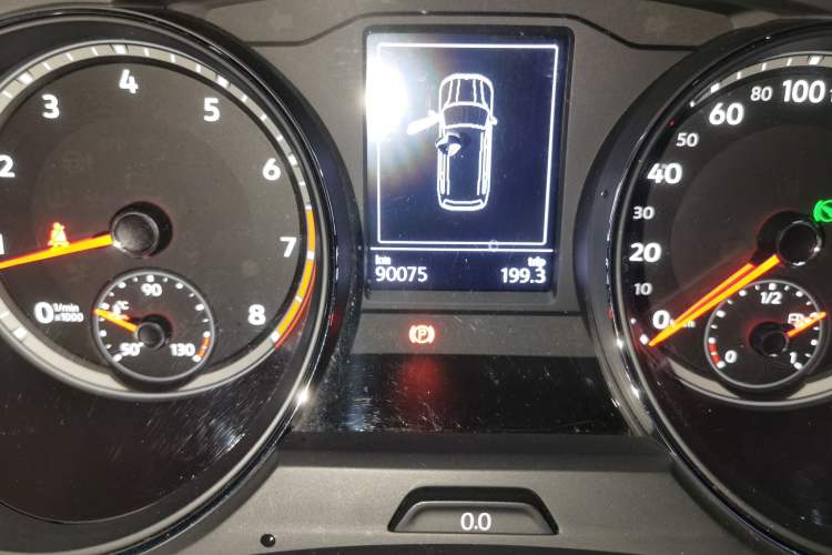 Used Volkswagen Teramont 2017 530 V6 Four-Wheel Drive Luxury Edition Odometer Close Up