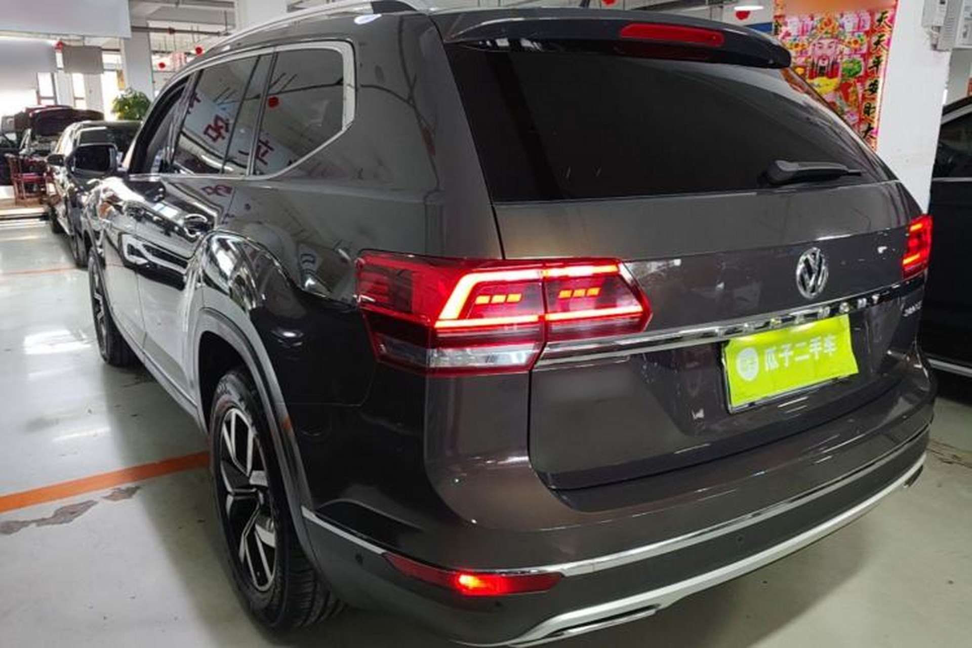 Used Volkswagen Teramont 2017 380TSI Four-Wheel Drive Luxury Edition Rear Left 45 Deg