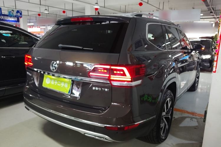 Used Volkswagen Teramont 2017 380TSI Four-Wheel Drive Luxury Edition Rear Right 45 Deg