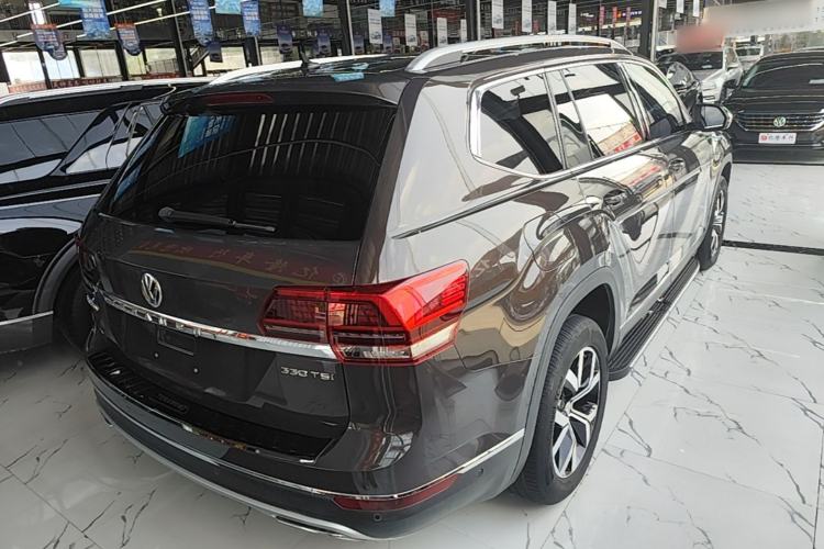 Used Volkswagen Teramont 2017 330TSI Two-Wheel-Drive Luxury Edition Rear Right 45 Deg