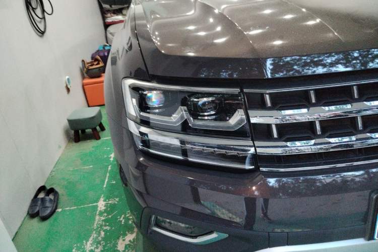 Used Volkswagen Teramont 2017 380TSI Four-Wheel Drive Flagship Edition Right Front Headlight