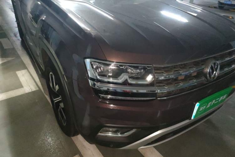 Used Volkswagen Teramont 2017 330TSI Two-Wheel-Drive Luxury Edition Right Front Headlight