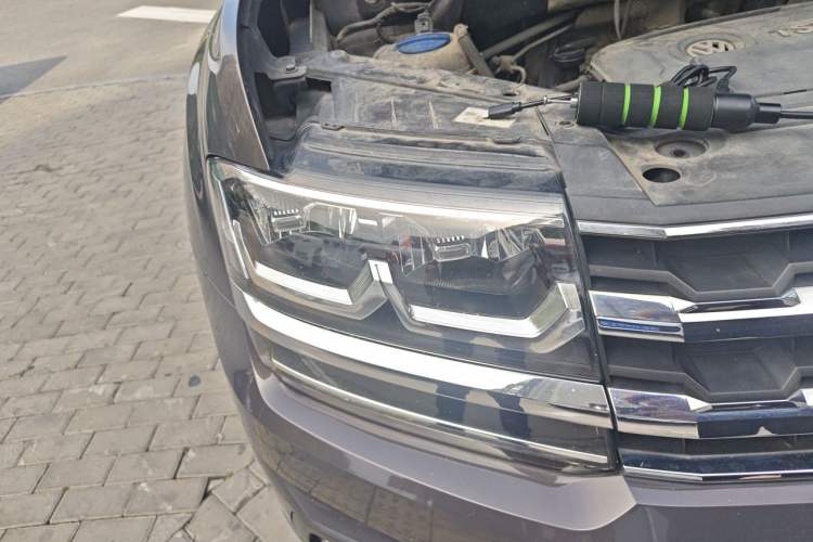 Used Volkswagen Teramont 2017 380TSI Four-Wheel Drive Luxury Edition Right Front Headlight