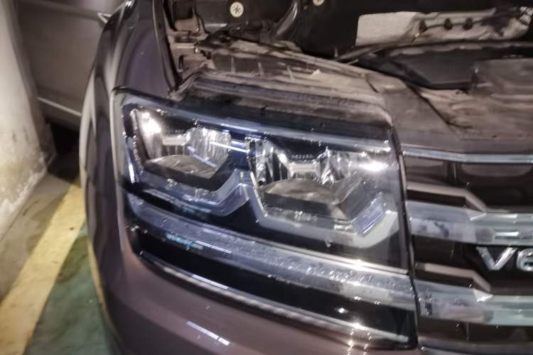 Used Volkswagen Teramont 2017 530 V6 Four-Wheel Drive Luxury Edition Right Front Headlight