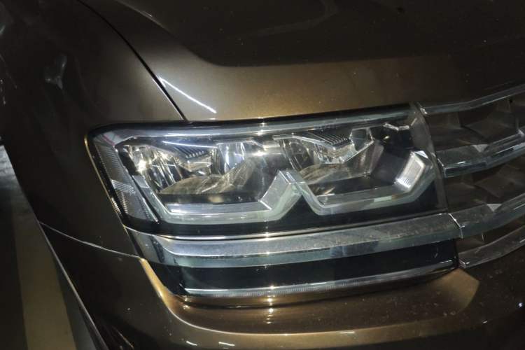 Used Volkswagen Teramont 2017 380TSI Four-Wheel Drive Luxury Edition Right Front Headlight