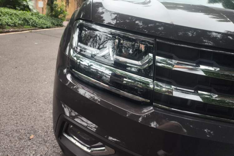 Used Volkswagen Teramont 2017 380TSI Four-Wheel Drive Luxury Edition Right Front Headlight