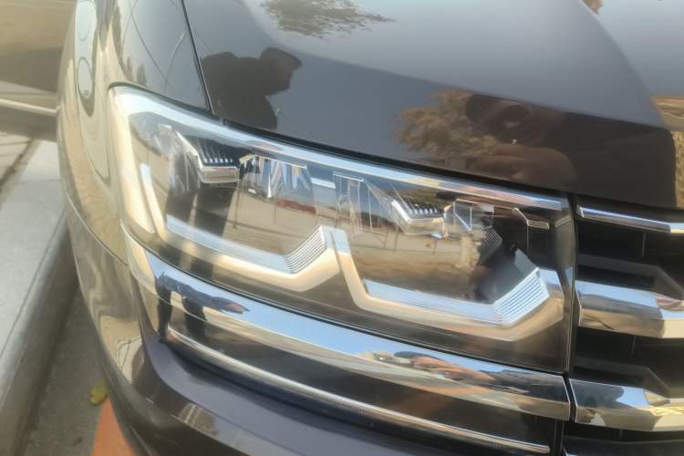 Used Volkswagen Teramont 2017 380TSI Four-Wheel Drive Luxury Edition Right Front Headlight