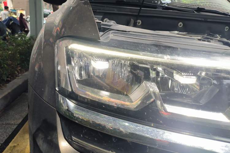 Used Volkswagen Teramont 2017 380TSI Four-Wheel Drive Luxury Edition Right Front Headlight