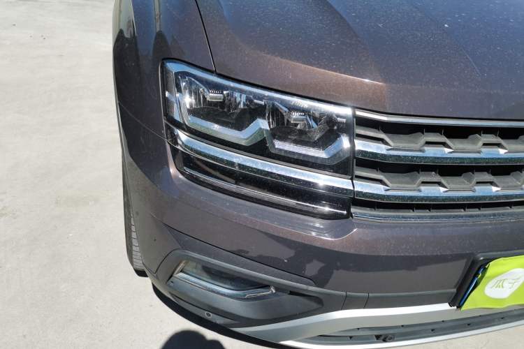 Used Volkswagen Teramont 2017 380TSI Four-Wheel Drive Luxury Edition Right Front Headlight