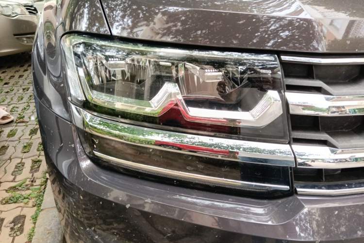 Used Volkswagen Teramont 2017 380TSI Four-Wheel Drive Luxury Edition Right Front Headlight
