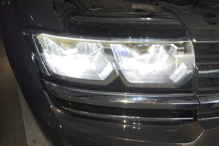 Used Volkswagen Teramont 2017 380TSI Four-Wheel Drive Luxury Edition Right Front Headlight
