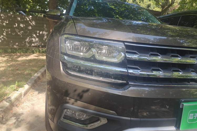 Used Volkswagen Teramont 2017 380TSI Four-Wheel Drive Luxury Edition Right Front Headlight