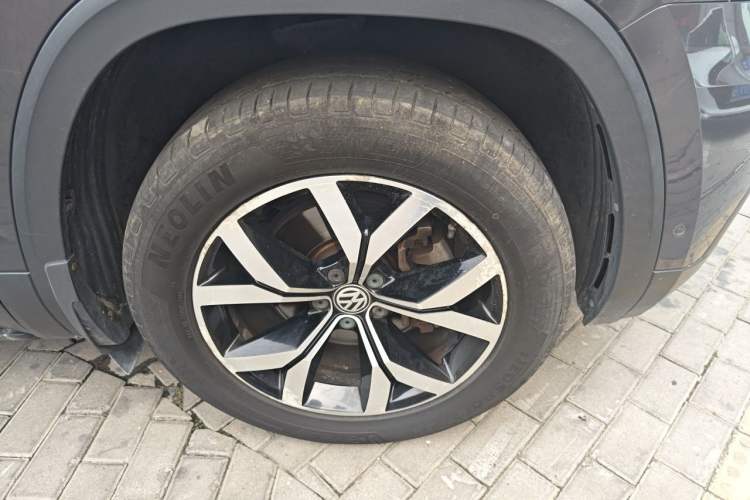 Used Volkswagen Teramont 2017 380TSI Four-Wheel Drive Luxury Edition Right Front Wheel Hub