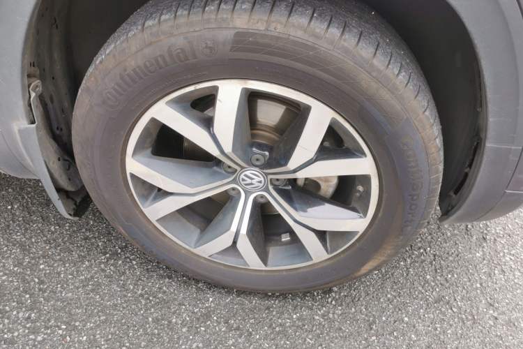 Used Volkswagen Teramont 2017 380TSI Four-Wheel Drive Luxury Edition Right Front Wheel Hub