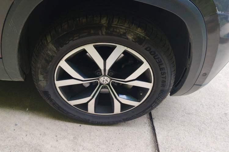 Used Volkswagen Teramont 2017 330TSI Two-Wheel-Drive Luxury Edition Right Front Wheel Hub