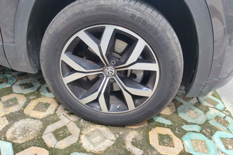 Used Volkswagen Teramont 2017 380TSI Four-Wheel Drive Luxury Edition Right Front Wheel Hub