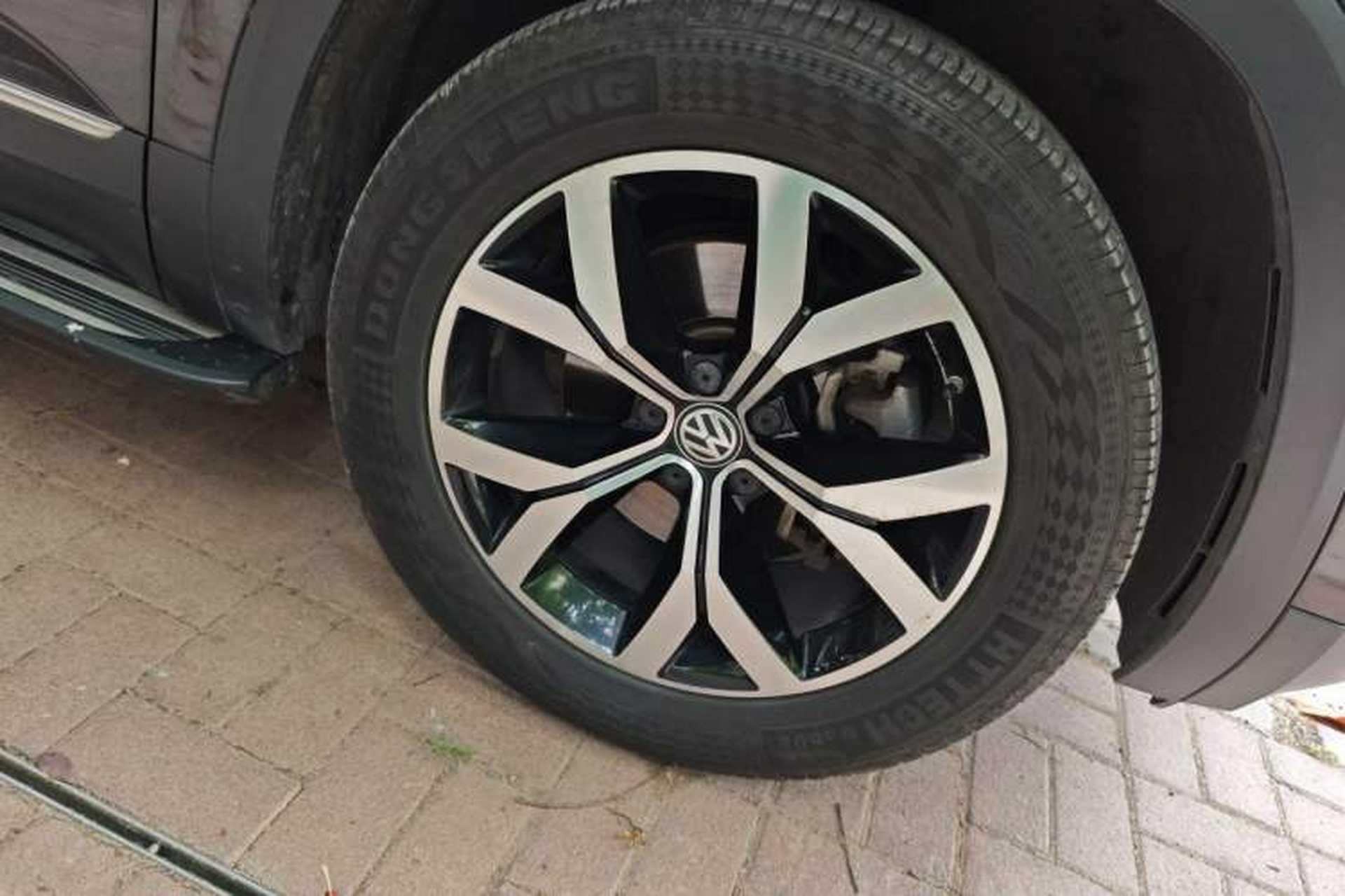 Used Volkswagen Teramont 2017 330TSI Two-Wheel-Drive Luxury Edition Right Front Wheel Hub