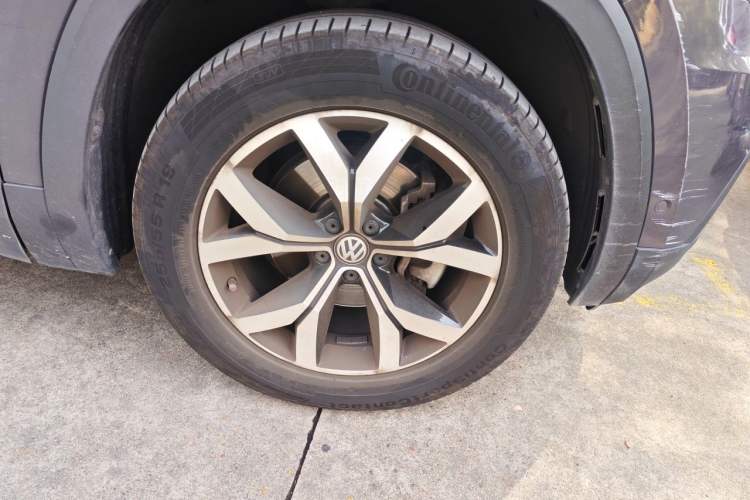 Used Volkswagen Teramont 2017 380TSI Four-Wheel Drive Luxury Edition Right Front Wheel Hub
