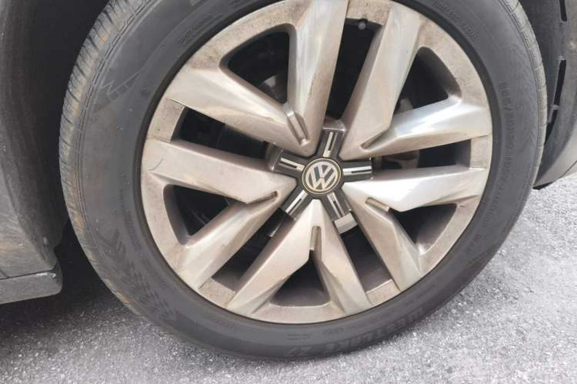 Used Volkswagen Teramont 2017 380TSI Four-Wheel Drive Flagship Edition Right Front Wheel Hub