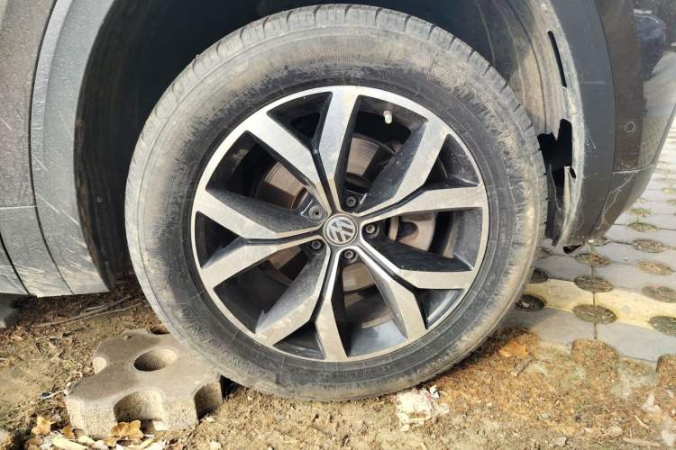 Used Volkswagen Teramont 2017 380TSI Four-Wheel Drive Luxury Edition Right Front Wheel Hub