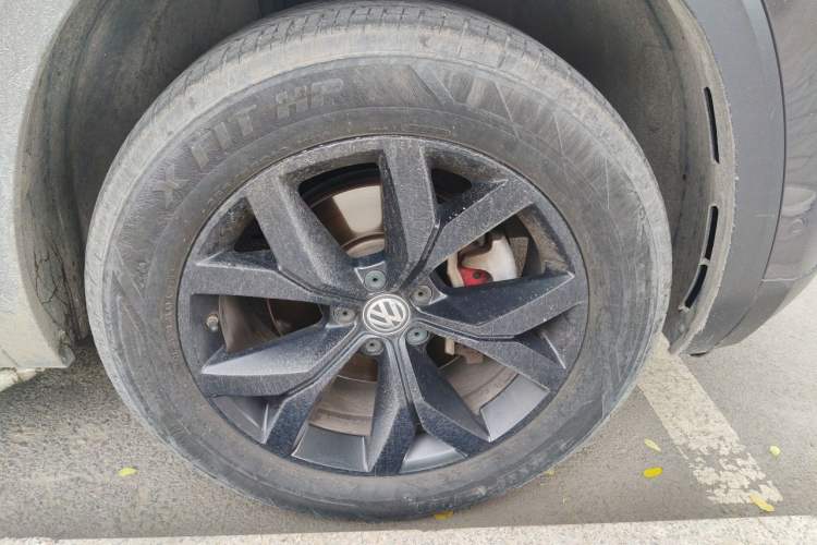 Used Volkswagen Teramont 2017 380TSI Four-Wheel Drive Luxury Edition Right Front Wheel Hub