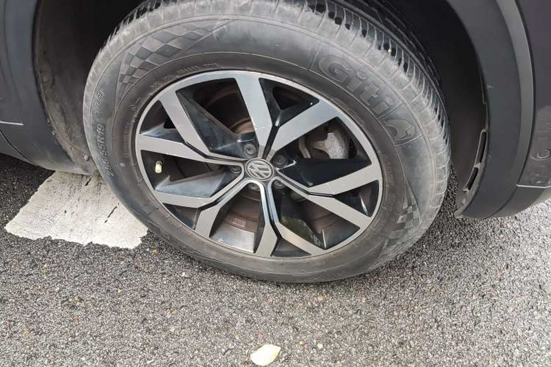 Used Volkswagen Teramont 2017 380TSI Four-Wheel Drive Luxury Edition Right Front Wheel Hub