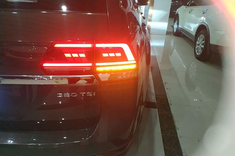 Used Volkswagen Teramont 2017 380TSI Four-Wheel Drive Comfort Edition Right Rear Taillight