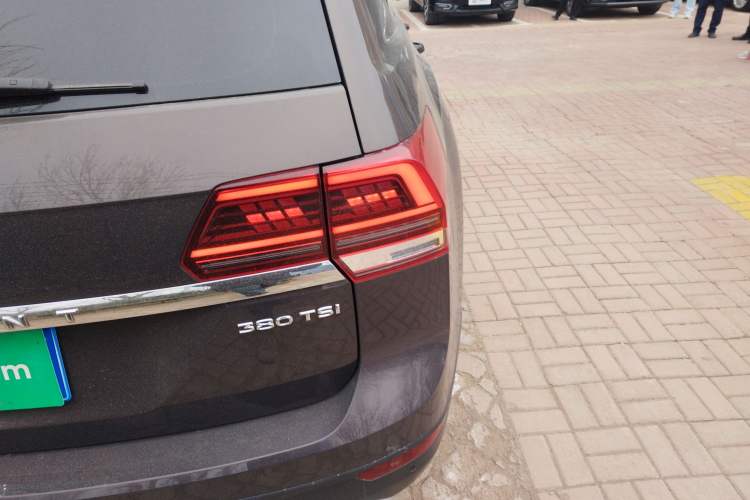 Used Volkswagen Teramont 2017 380TSI Four-Wheel Drive Comfort Edition Right Rear Taillight