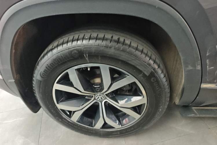 Used Volkswagen Teramont 2017 380TSI Four-Wheel Drive Luxury Edition Right Rear Wheel Hub