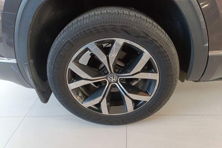 Used Volkswagen Teramont 2017 330TSI Two-Wheel-Drive Luxury Edition Right Rear Wheel Hub